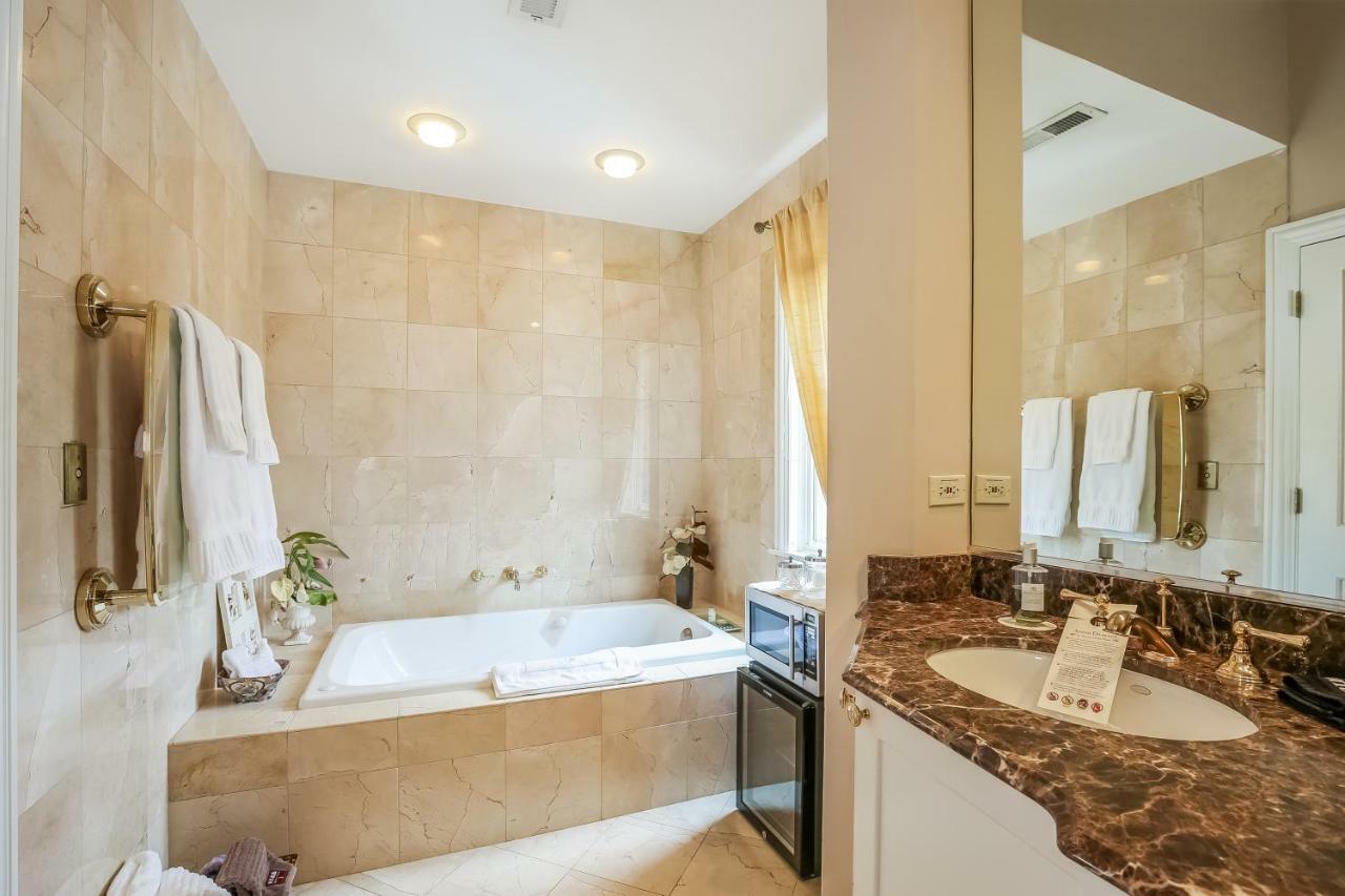 Harvey House Bed & Breakfast Oak Park Bagian luar foto
